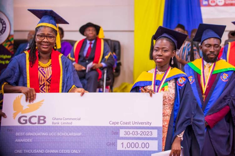 MS. GRACE MENSAH WINS “BEST GRADUATING UCC SCHOLARSHIP AWARDEE” PRIZE AT THE 55 TH CONGRAGATION
